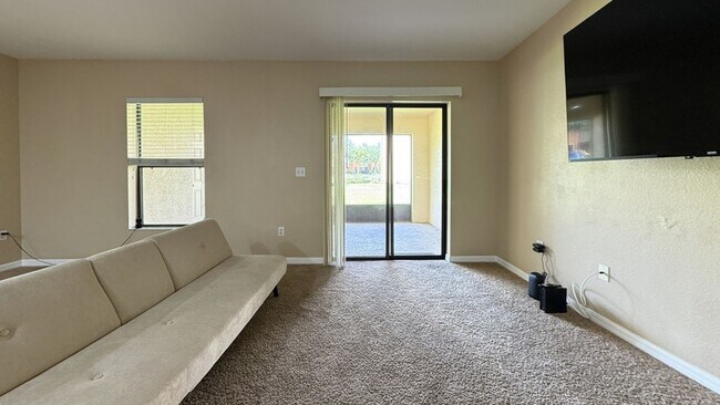 Building Photo - 2516 Oleander Lakes Dr