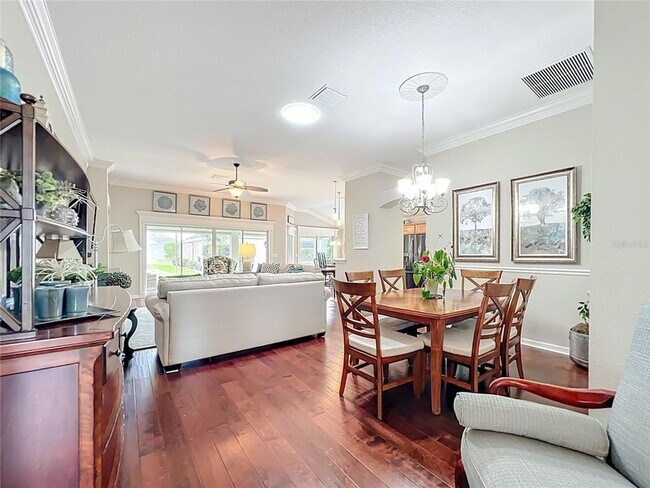 Foto del edificio - 2875 Rain Lily Loop