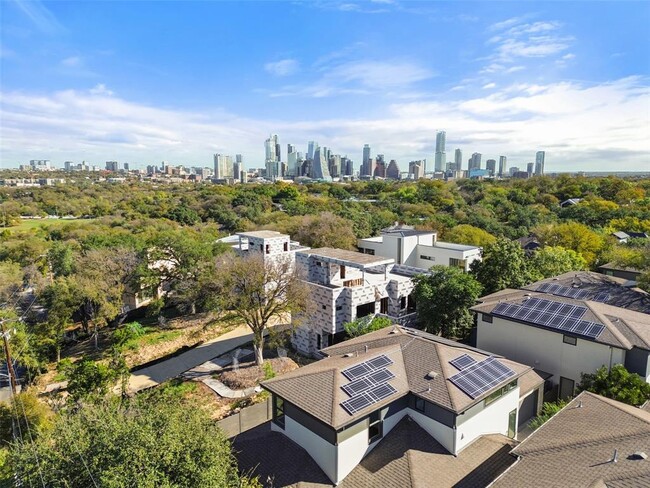 Building Photo - 1303 Azie Morton Rd