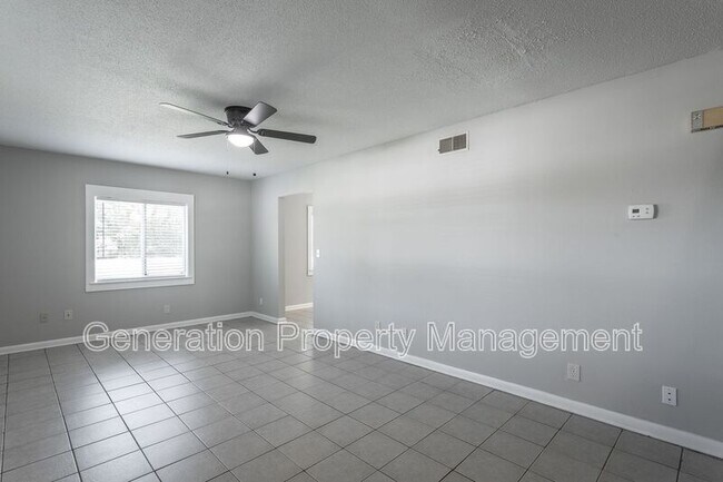 Building Photo - 2914 Williamsburg Ln