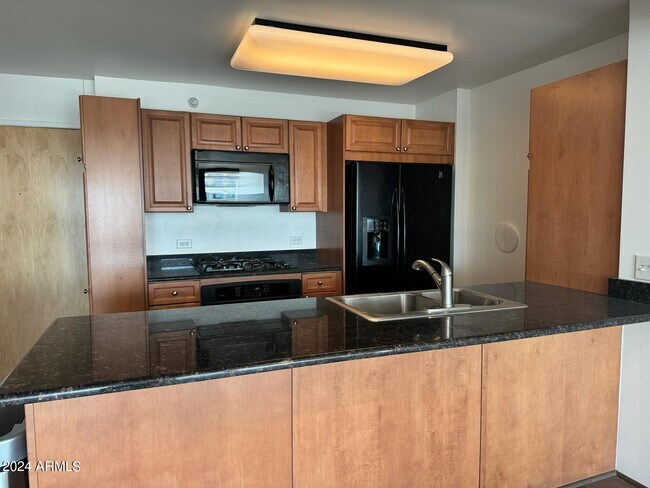 Foto del edificio - 4808 N 24th St