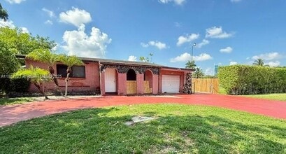 Building Photo - 4088 SW 51st St