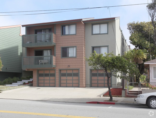 Building Photo - 464 Miller Ave