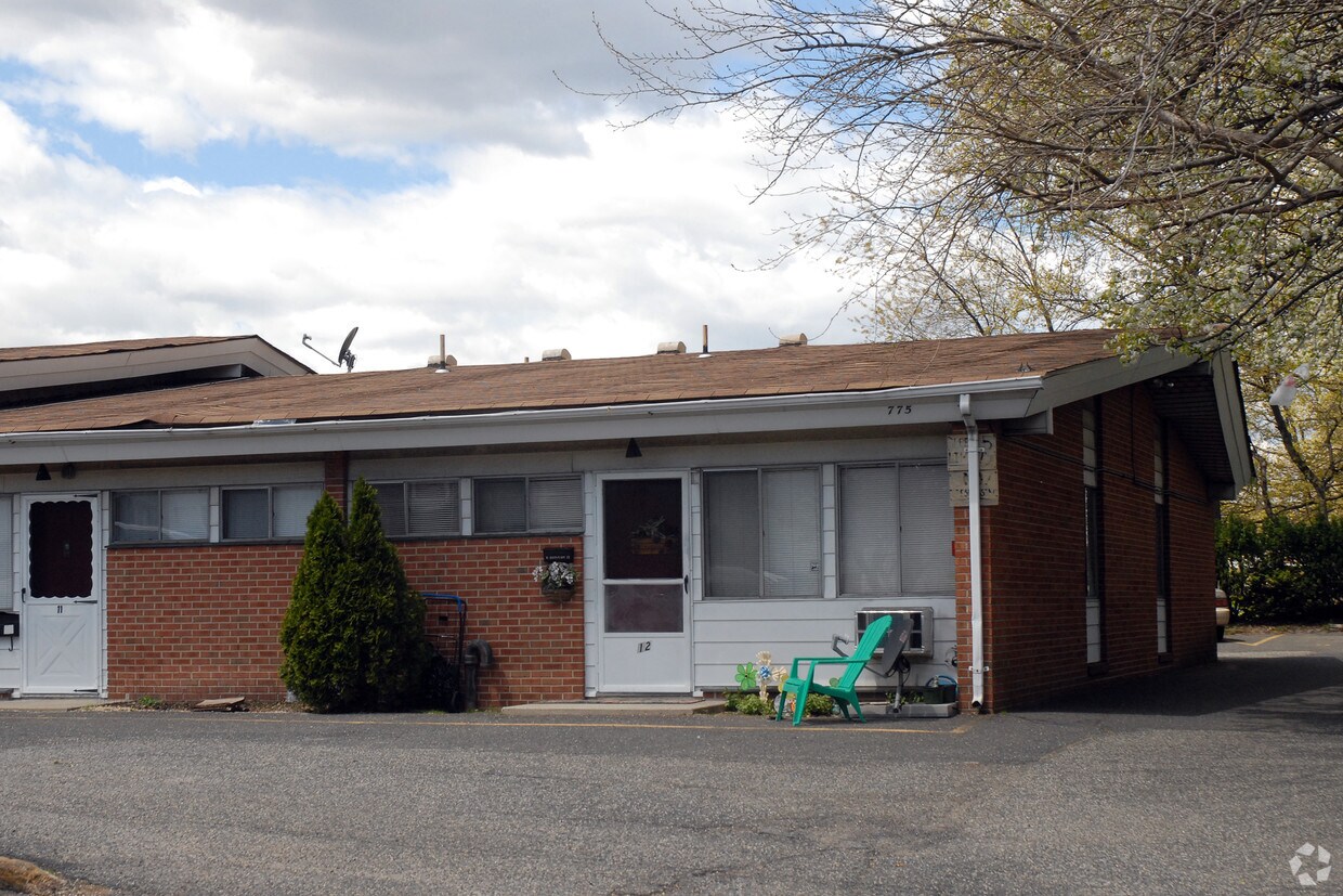 765 Chamberlain Ave, Perth Amboy, NJ 08861 Apartments in Perth Amboy, NJ