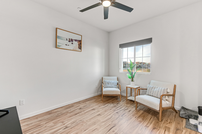 Foto del edificio - 10301 Yukon River Ave