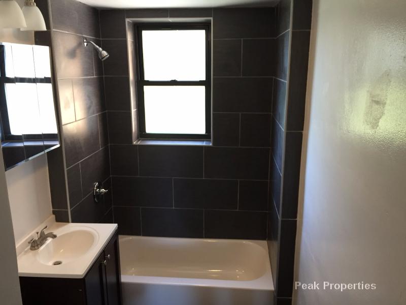 Foto principal - 1101 N Mozart St