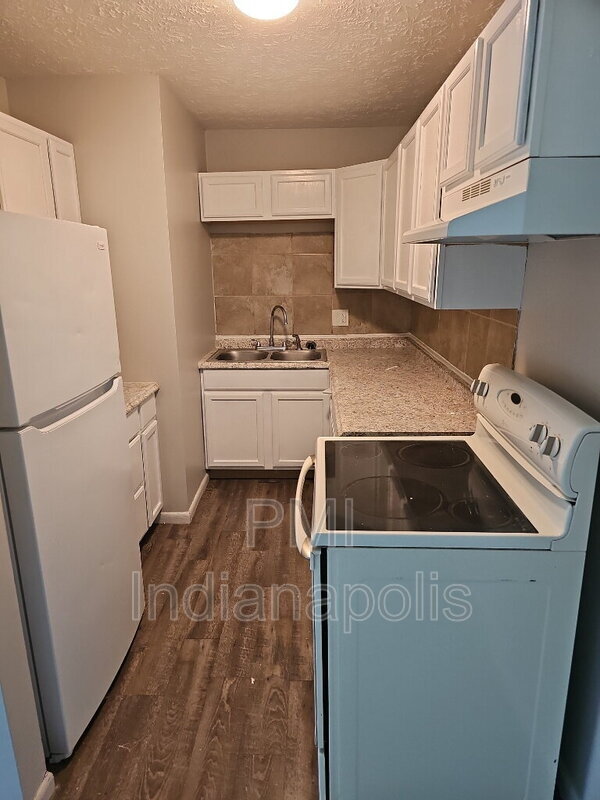 Foto del edificio - 6220 E 11th St