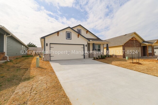 Building Photo - 3 Bed | 2 Bath in Owasso!