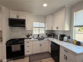 Building Photo - 6725 Belmar Ave