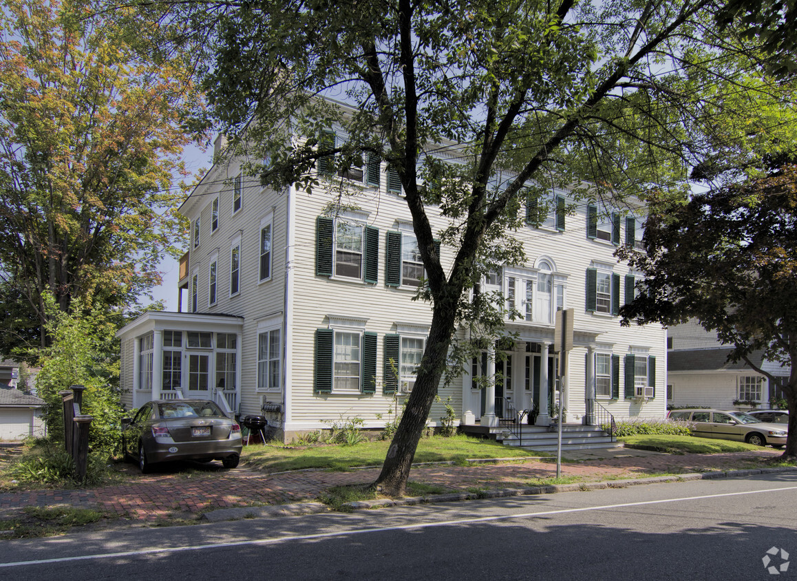 Building Photo - 102 High St