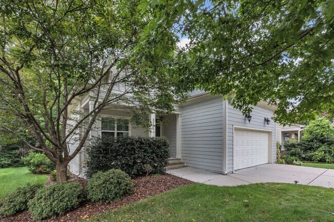 Building Photo - 3 Bedroom Home in Austin Creek! 2 Car Gara...