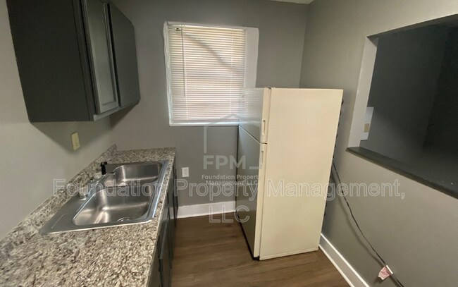 Foto del edificio - 3468 Bowen Ave