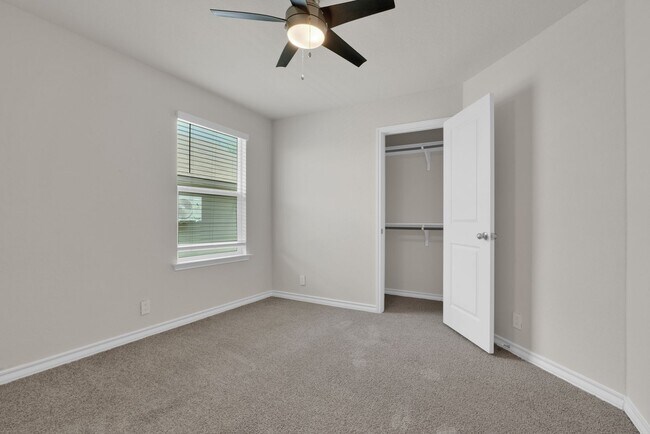 Foto del edificio - Charming 4-Bedroom Home in Redbird Ranch – Resort-Style Amenities & Prime Location!