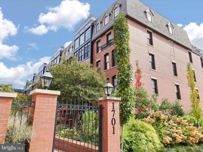 Foto del edificio - 1701 16th St N