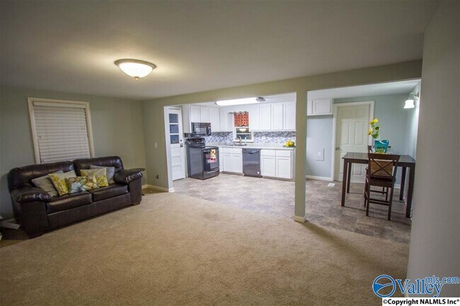 Foto del edificio - 26602 Nick Davis Rd