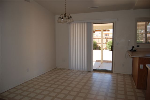 Foto del edificio - 3748 N Dale Dr