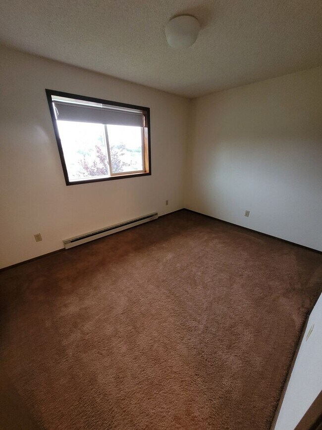 Building Photo - 6731 Hollister Dr