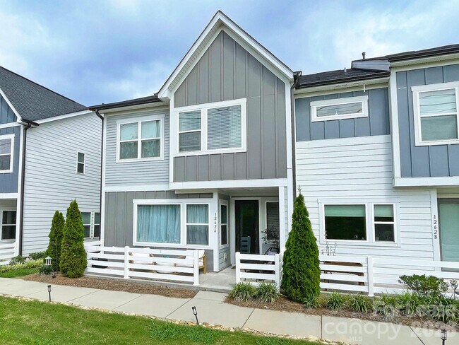 Foto del edificio - 1262 Brawley School Rd