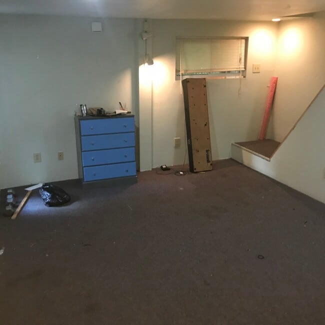 bedroom 1 - 2357 W Clifton Ave