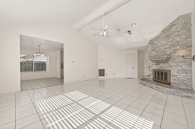 Foto del edificio - 2803 Fir Crest Ct
