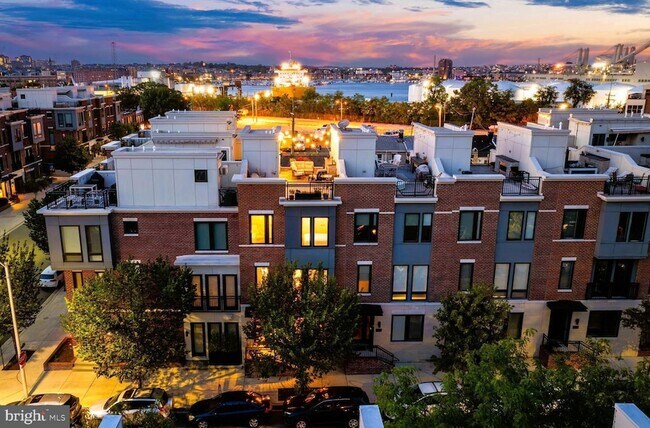Foto del edificio - 1600 Beason St