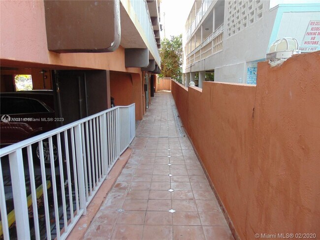 Building Photo - 9008 Collins Ave