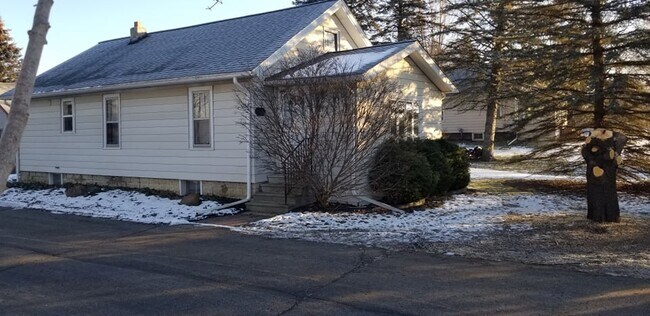 Building Photo - 7273 Davison Rd
