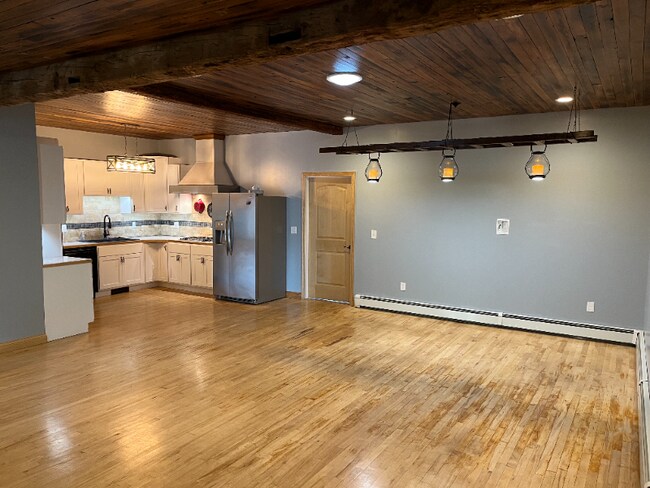Building Photo - 430 Strine Ln