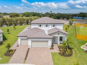 Building Photo - 2700 SE 23rd Ave