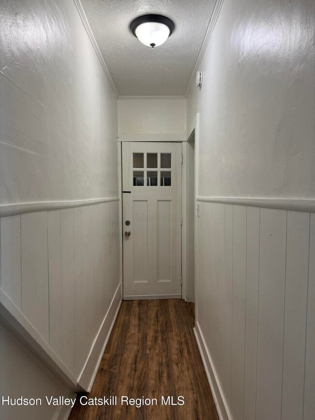 Building Photo - 353 Main St