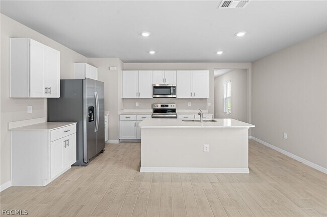 Building Photo - 1150 Brooklands Dr