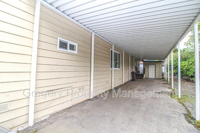 Building Photo - 19505 129th Ave NE