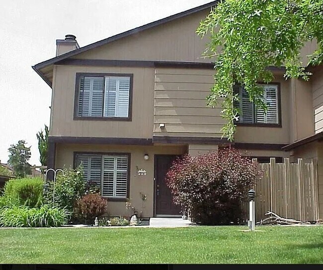 Foto del edificio - 2 Bed, 2.5 Bath Condo in Reno