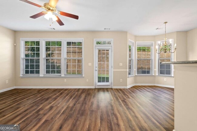 Building Photo - 3323 Castleberry Village Cir