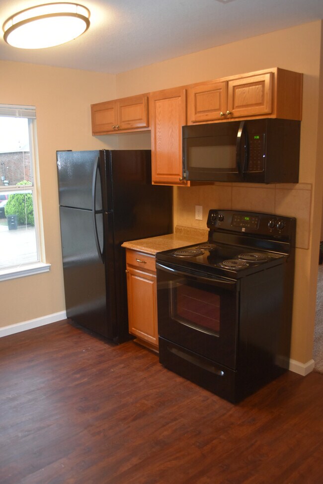 Building Photo - Horizon