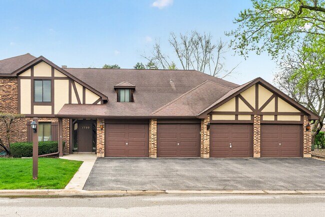 Foto del edificio - 1700 Lakecliffe Dr