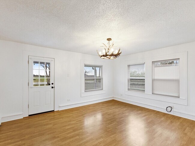 Foto del edificio - 222 Barnes Bridge Rd