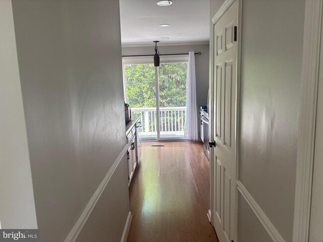 Building Photo - 24700 Deepwater Point Dr