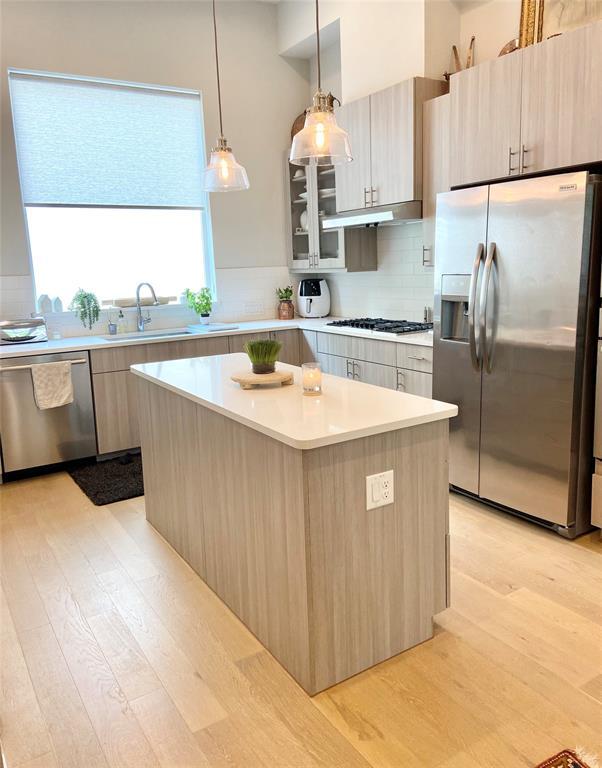 Foto del edificio - 1411 Town Creek Dr