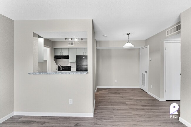 Building Photo - 13100 Stonefield Dr