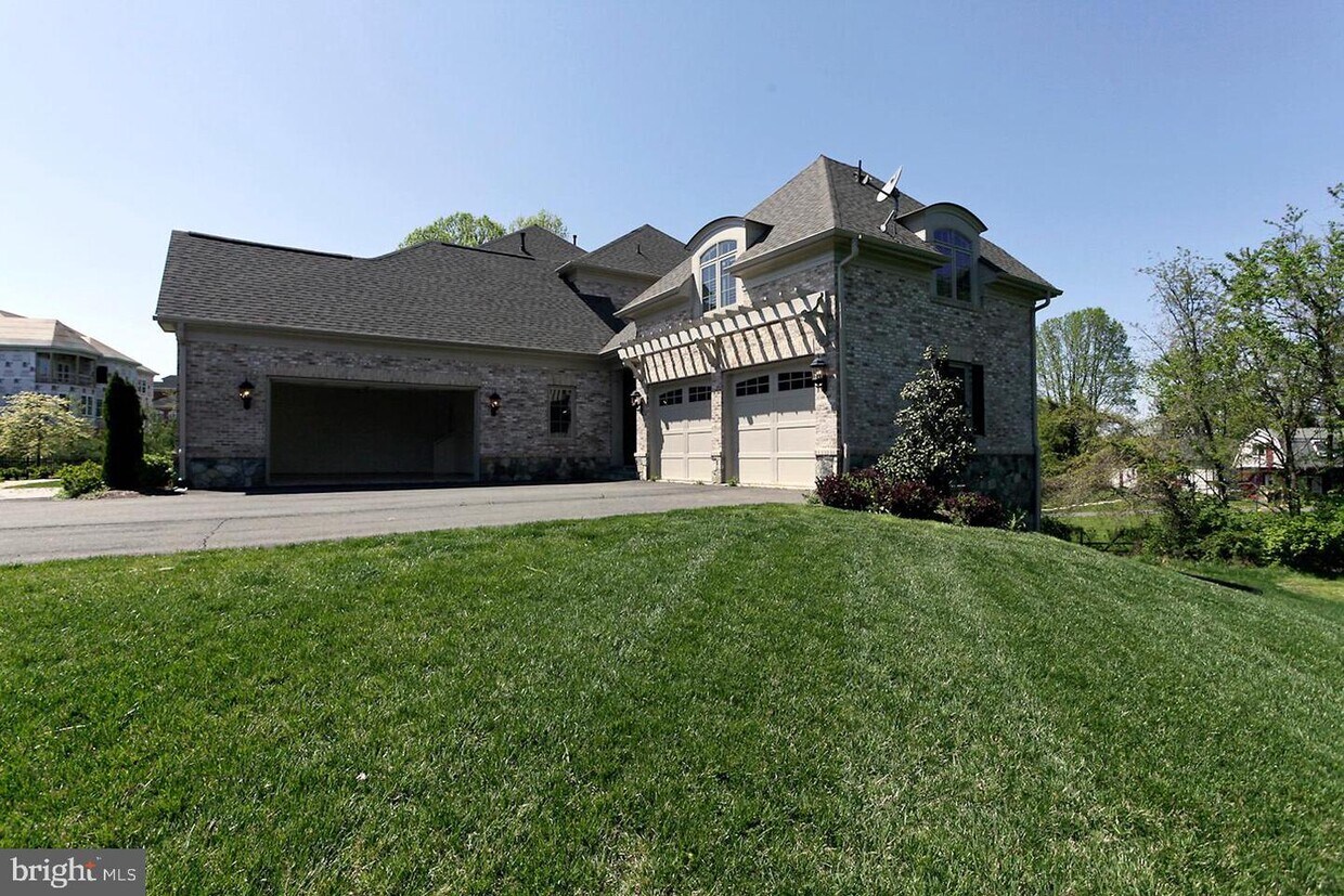 Primary Photo - 1351 Verrier Ct