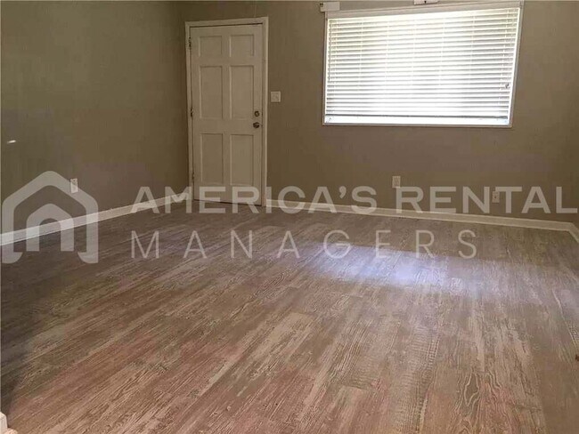 Foto del edificio - Home for rent in Montgomery! Available to ...