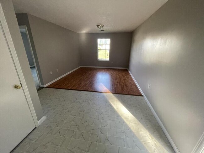 Foto del edificio - 144 Anglea Cir