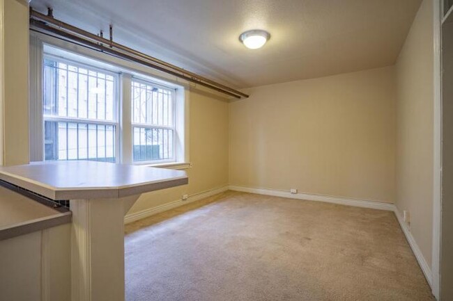 Foto del edificio - 1 bedroom in Seattle WA 98122