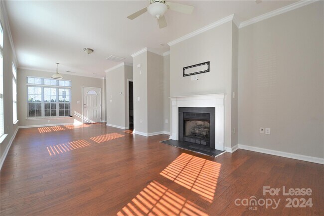 Foto del edificio - 285 Davidson Gateway Dr