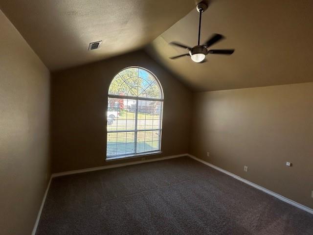 Foto del edificio - 1352 Saddleback Ln