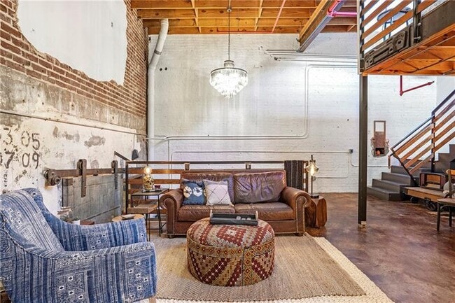 Foto del edificio - 650 Glen Iris Dr NE