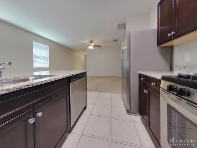 Foto del edificio - 30960 W Amelia Ave