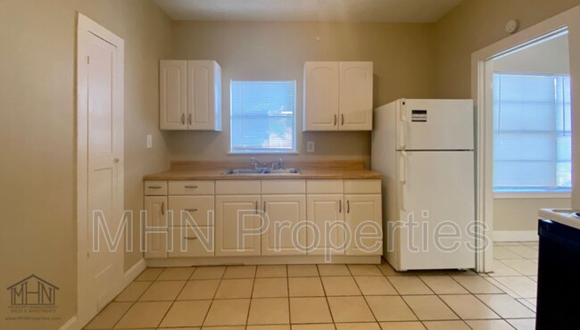 Building Photo - 1344 Schley Ave