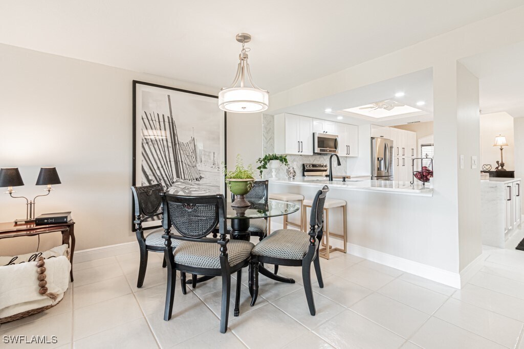 Foto principal - 12171 Kelly Sands Way